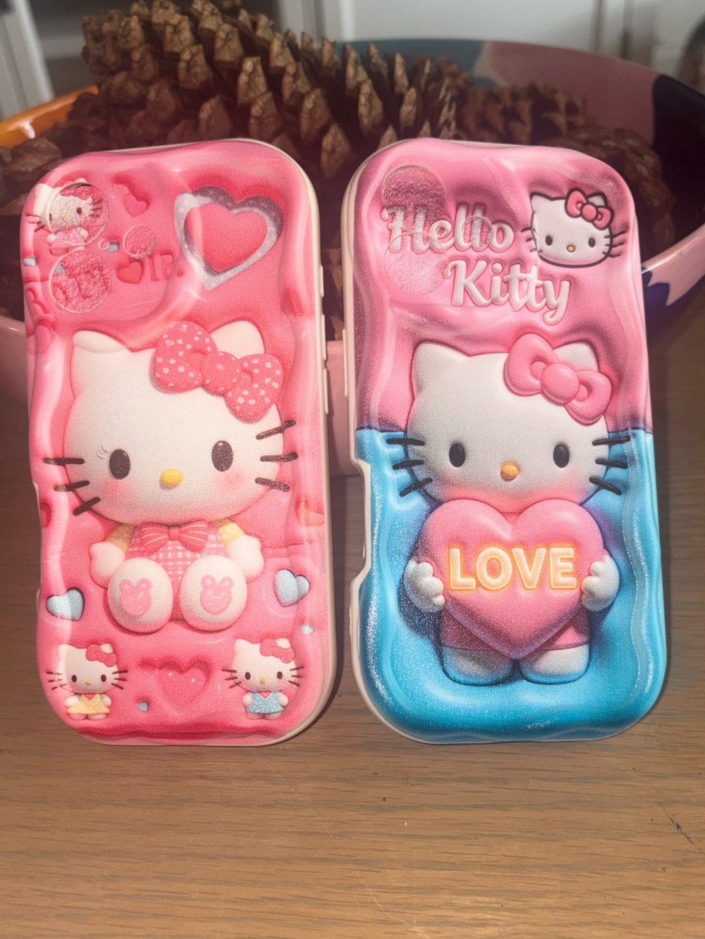HELLO KITTY IPONE 16 PHONE CASES — NWT